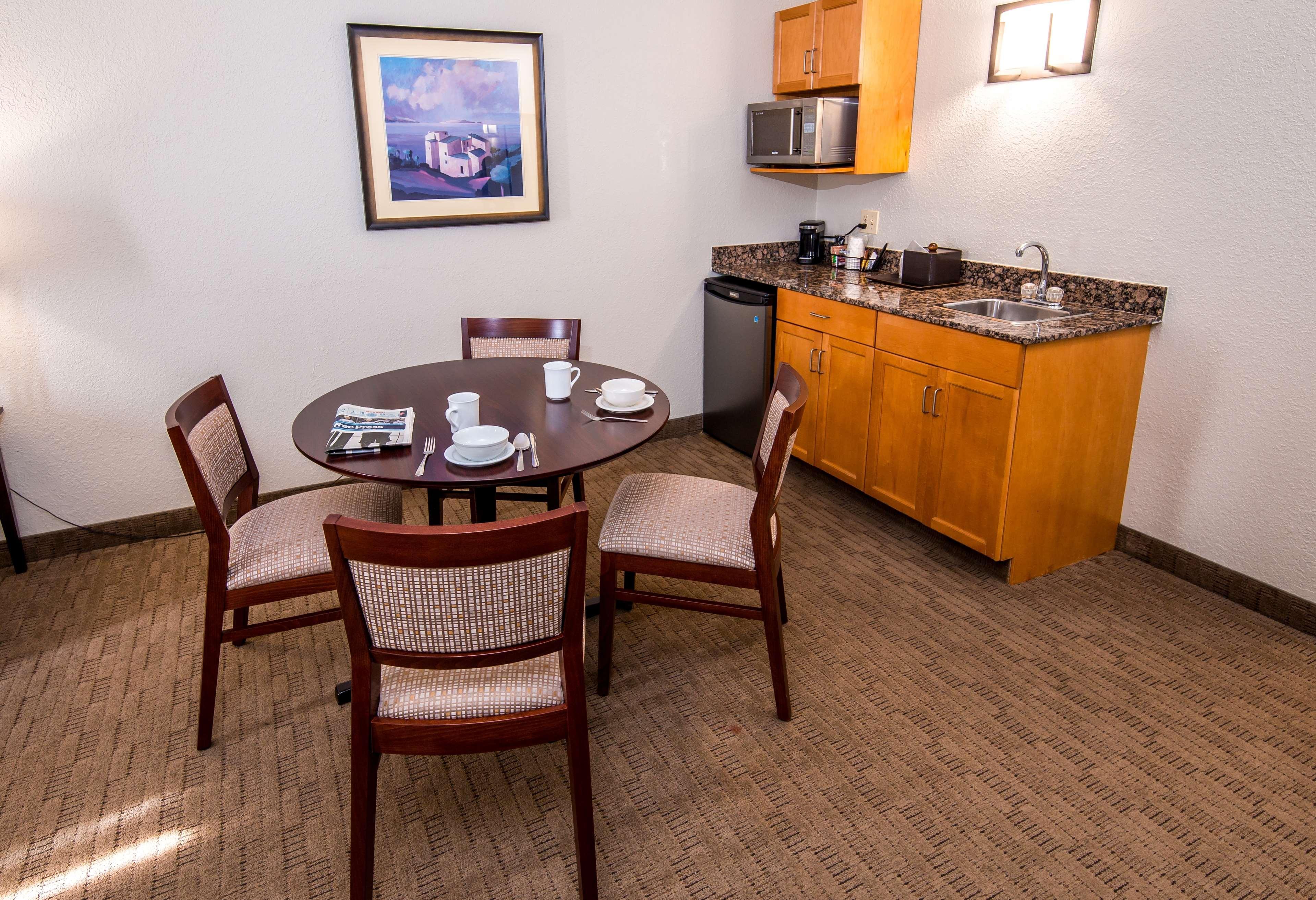 Best Western Plus Pembina Inn & Suites Winnipeg Buitenkant foto