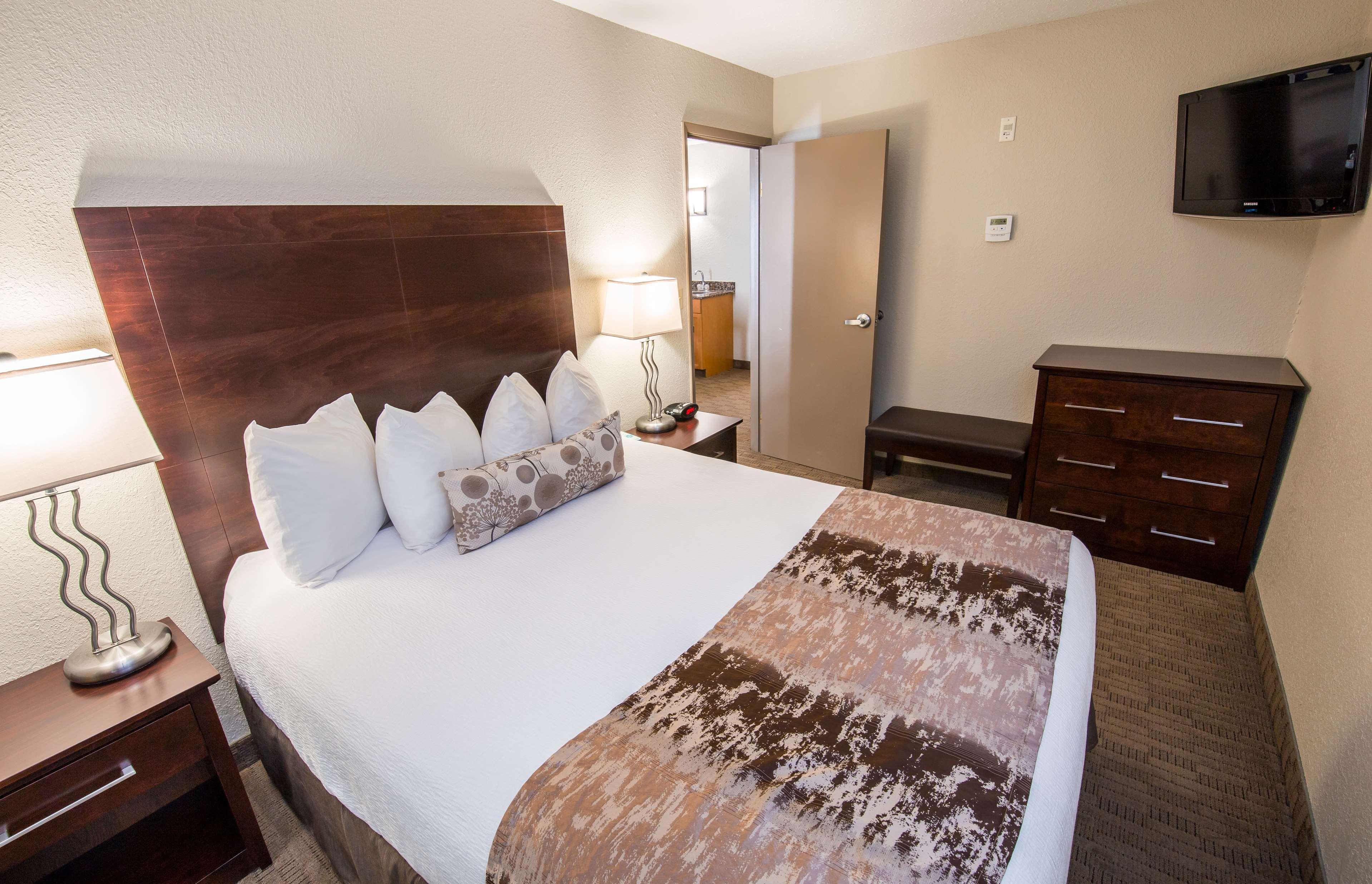 Best Western Plus Pembina Inn & Suites Winnipeg Buitenkant foto