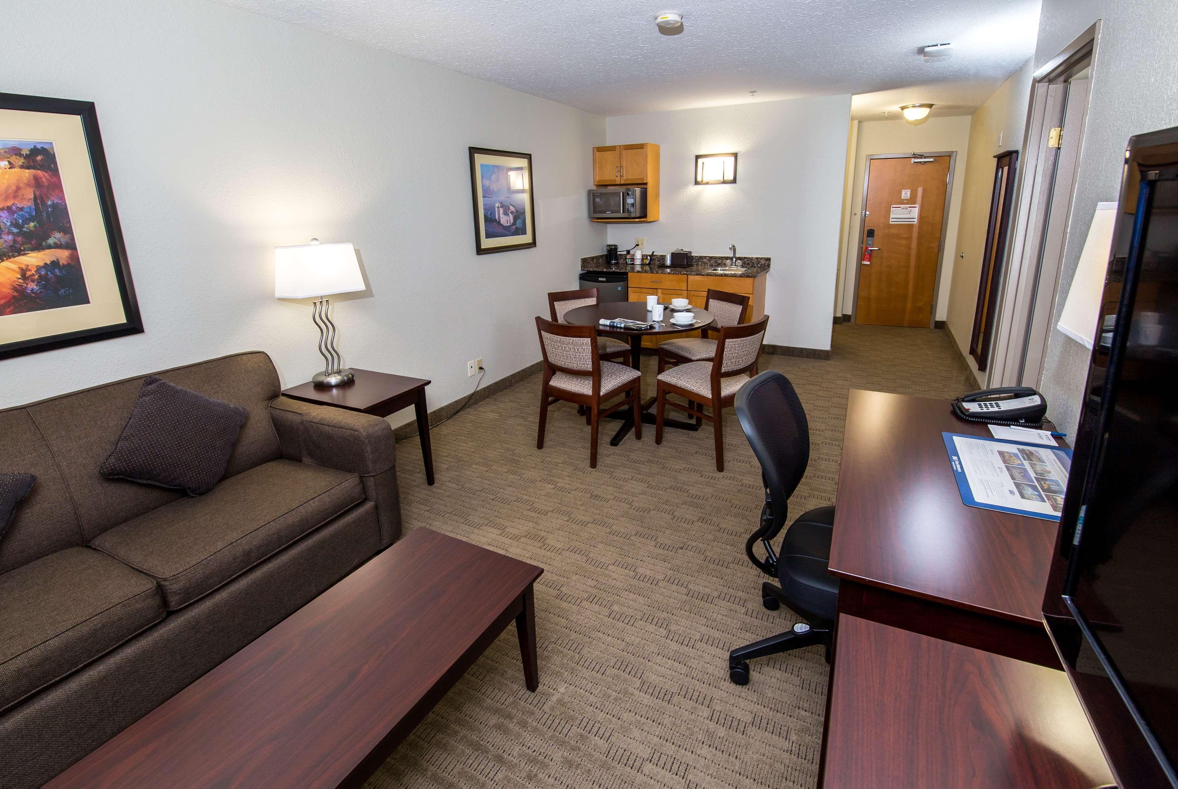 Best Western Plus Pembina Inn & Suites Winnipeg Buitenkant foto