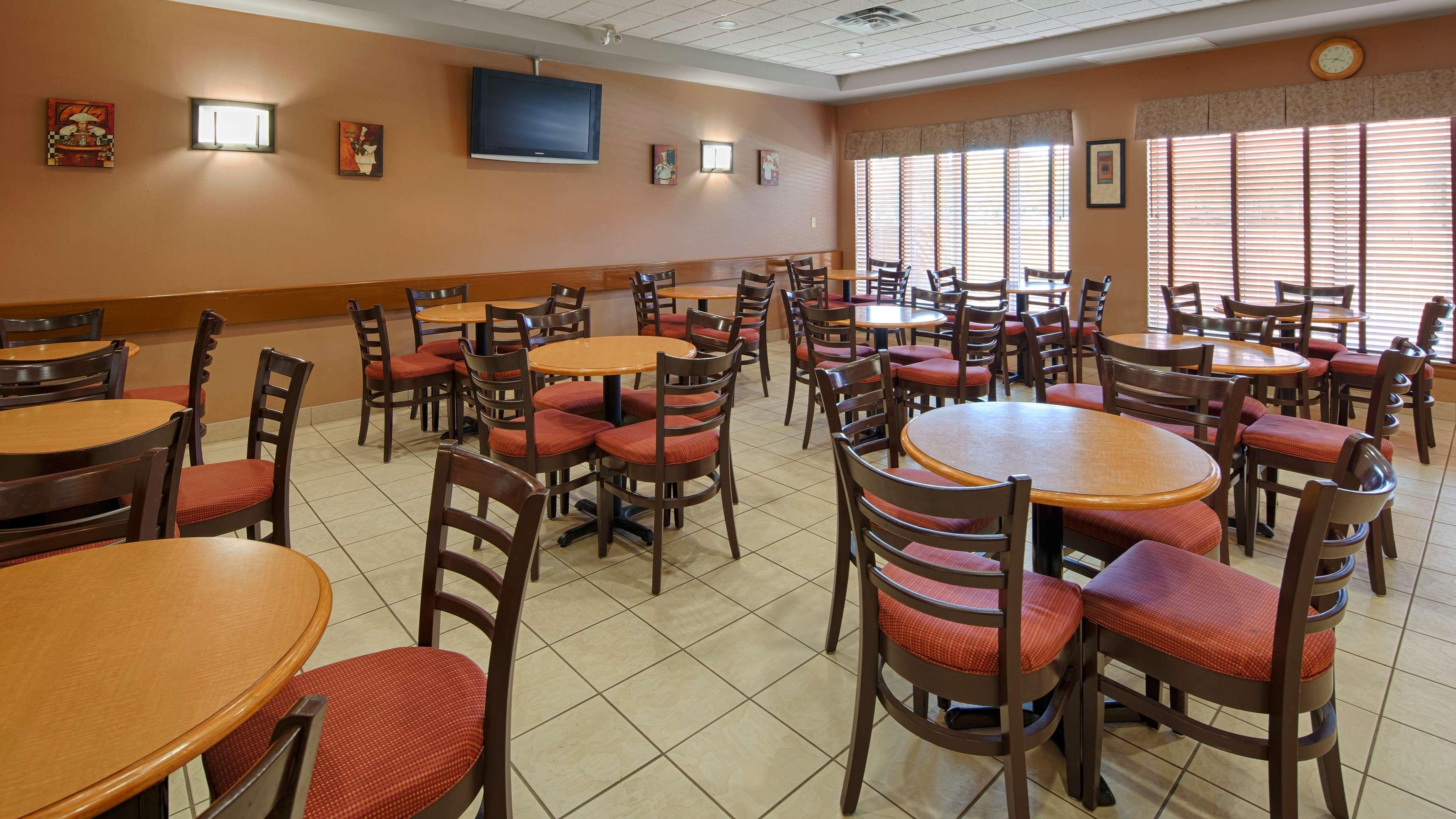 Best Western Plus Pembina Inn & Suites Winnipeg Buitenkant foto