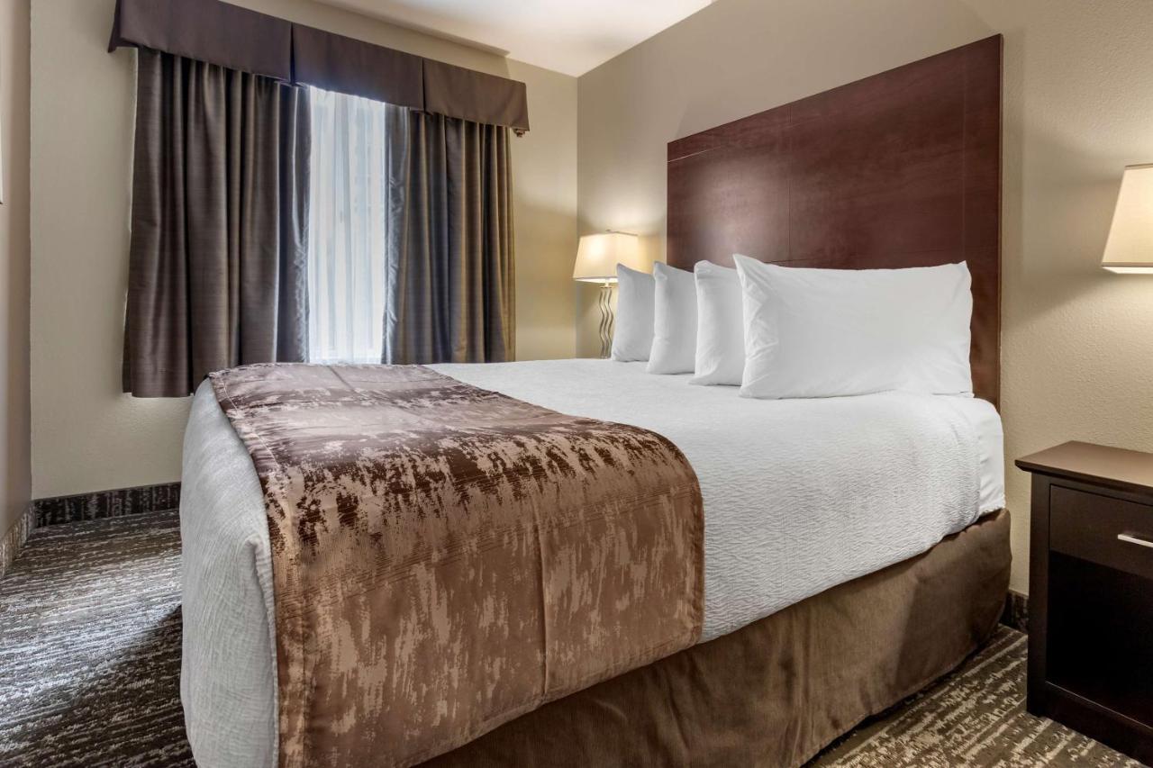 Best Western Plus Pembina Inn & Suites Winnipeg Buitenkant foto