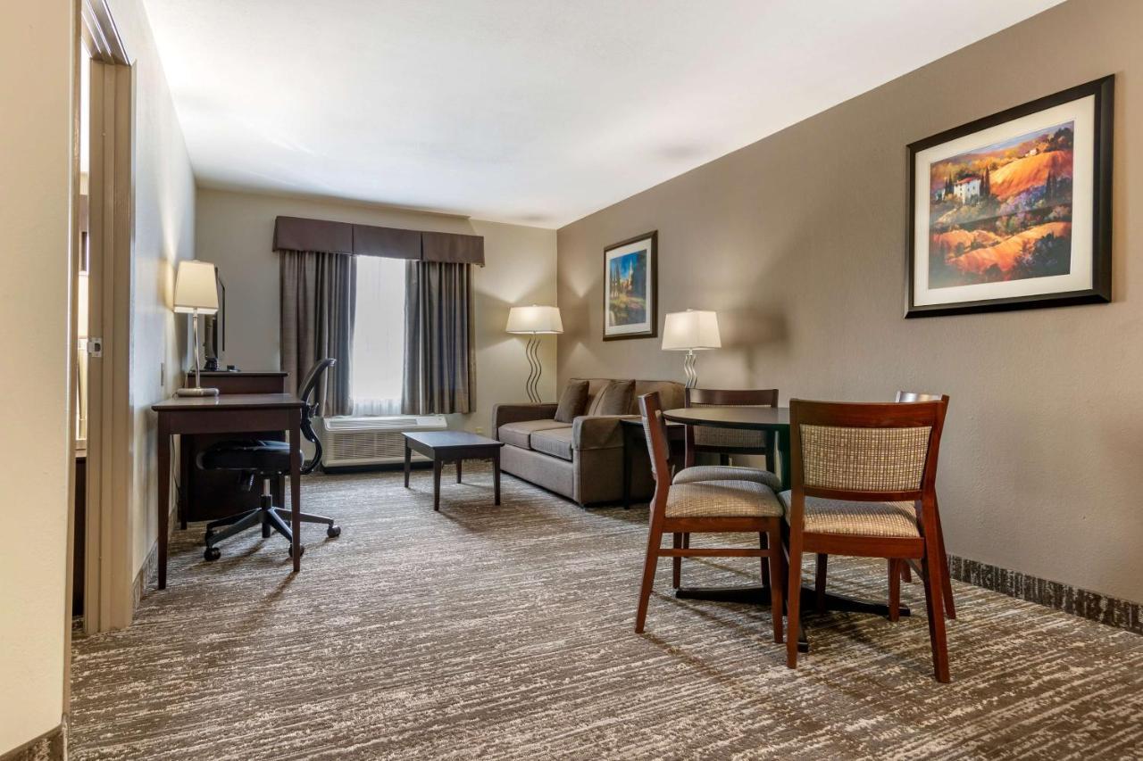 Best Western Plus Pembina Inn & Suites Winnipeg Buitenkant foto