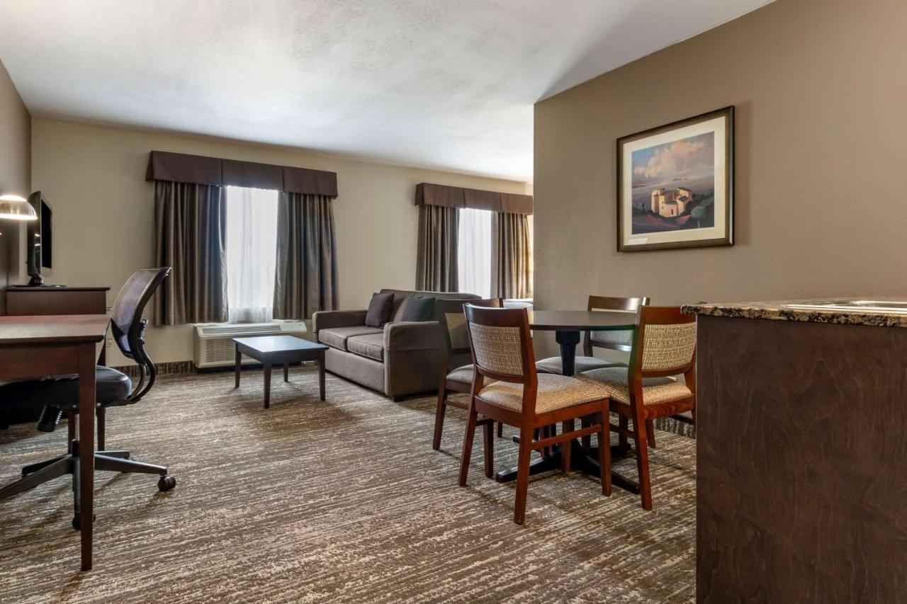 Best Western Plus Pembina Inn & Suites Winnipeg Buitenkant foto
