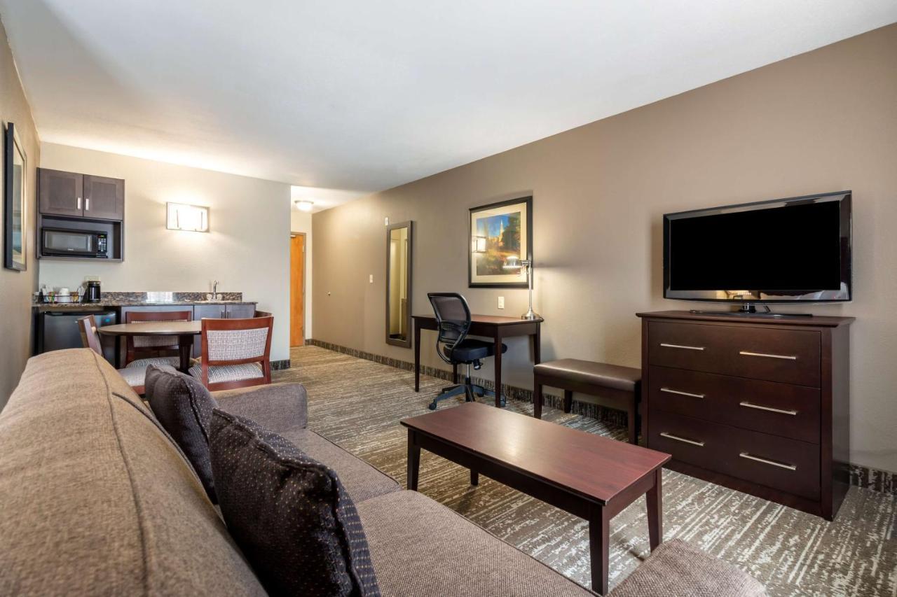 Best Western Plus Pembina Inn & Suites Winnipeg Buitenkant foto