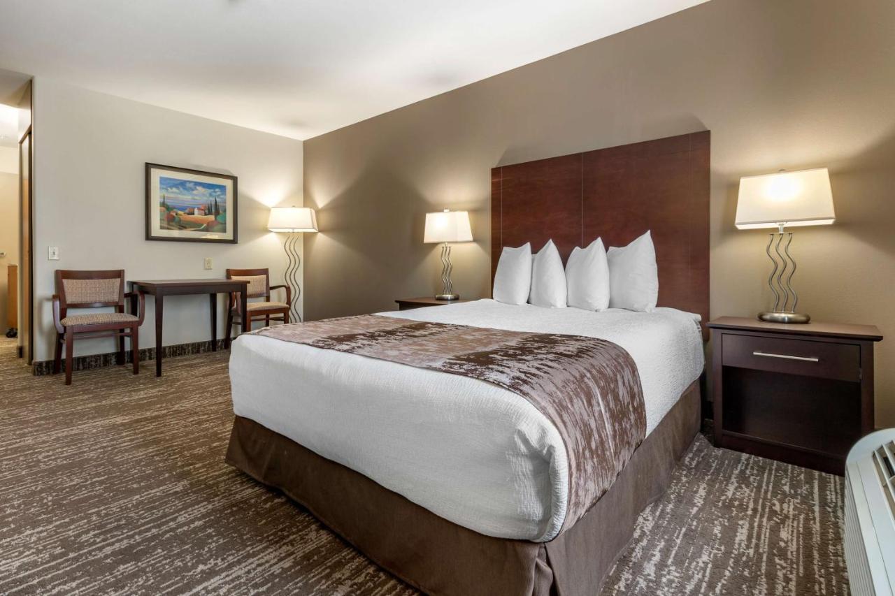 Best Western Plus Pembina Inn & Suites Winnipeg Buitenkant foto