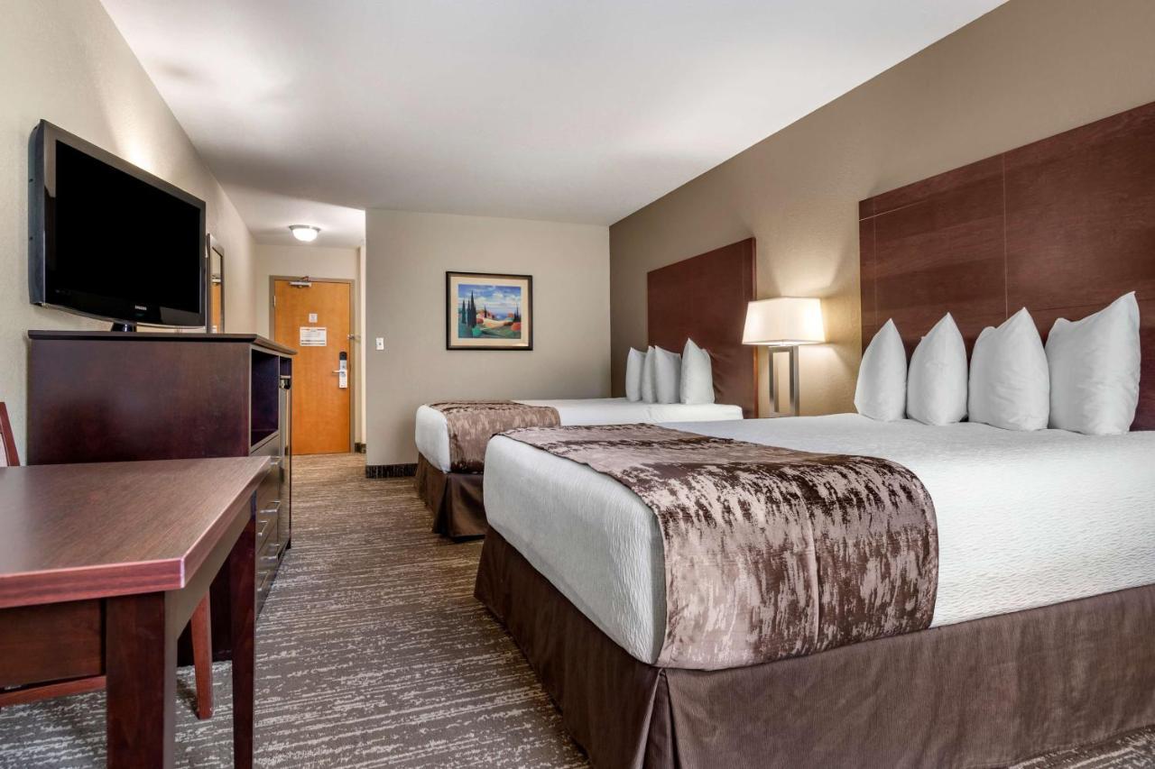 Best Western Plus Pembina Inn & Suites Winnipeg Buitenkant foto