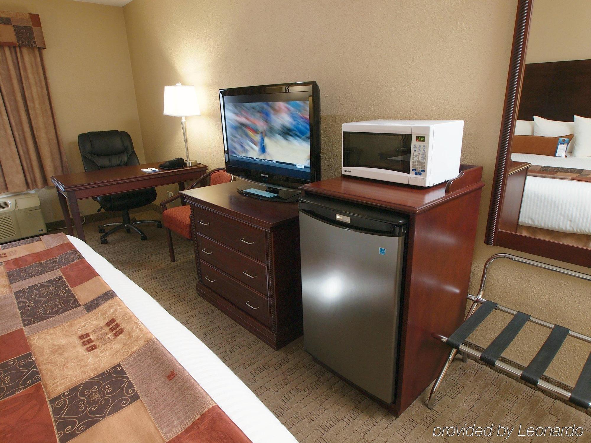 Best Western Plus Pembina Inn & Suites Winnipeg Buitenkant foto